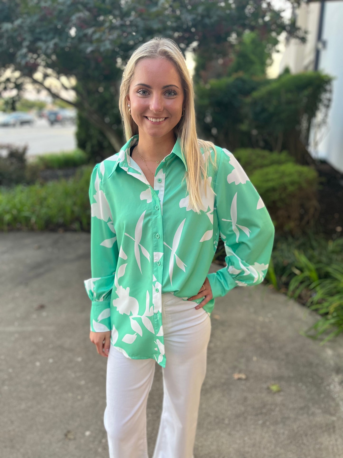 Elegant Printed Fitted Cuff Blouse