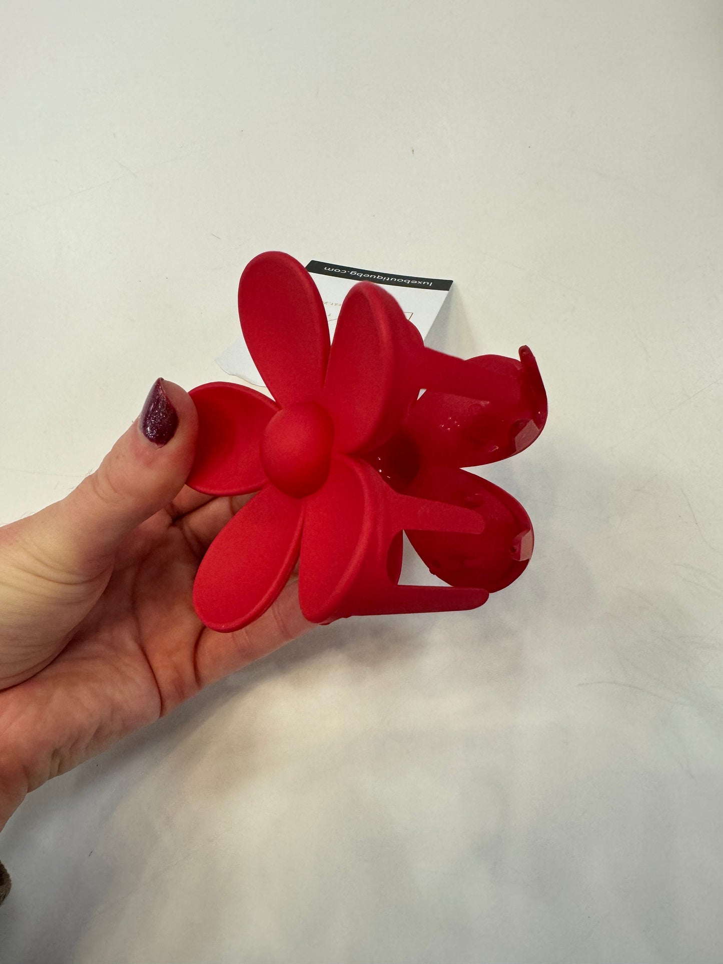 Oversized Matte Flower Claw Clip