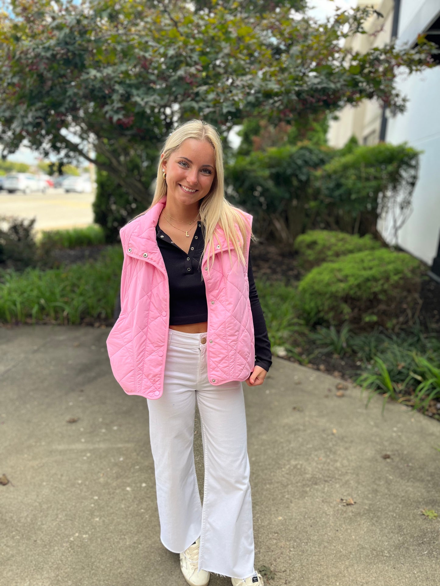 Scalloped Puffy Vest in Pink