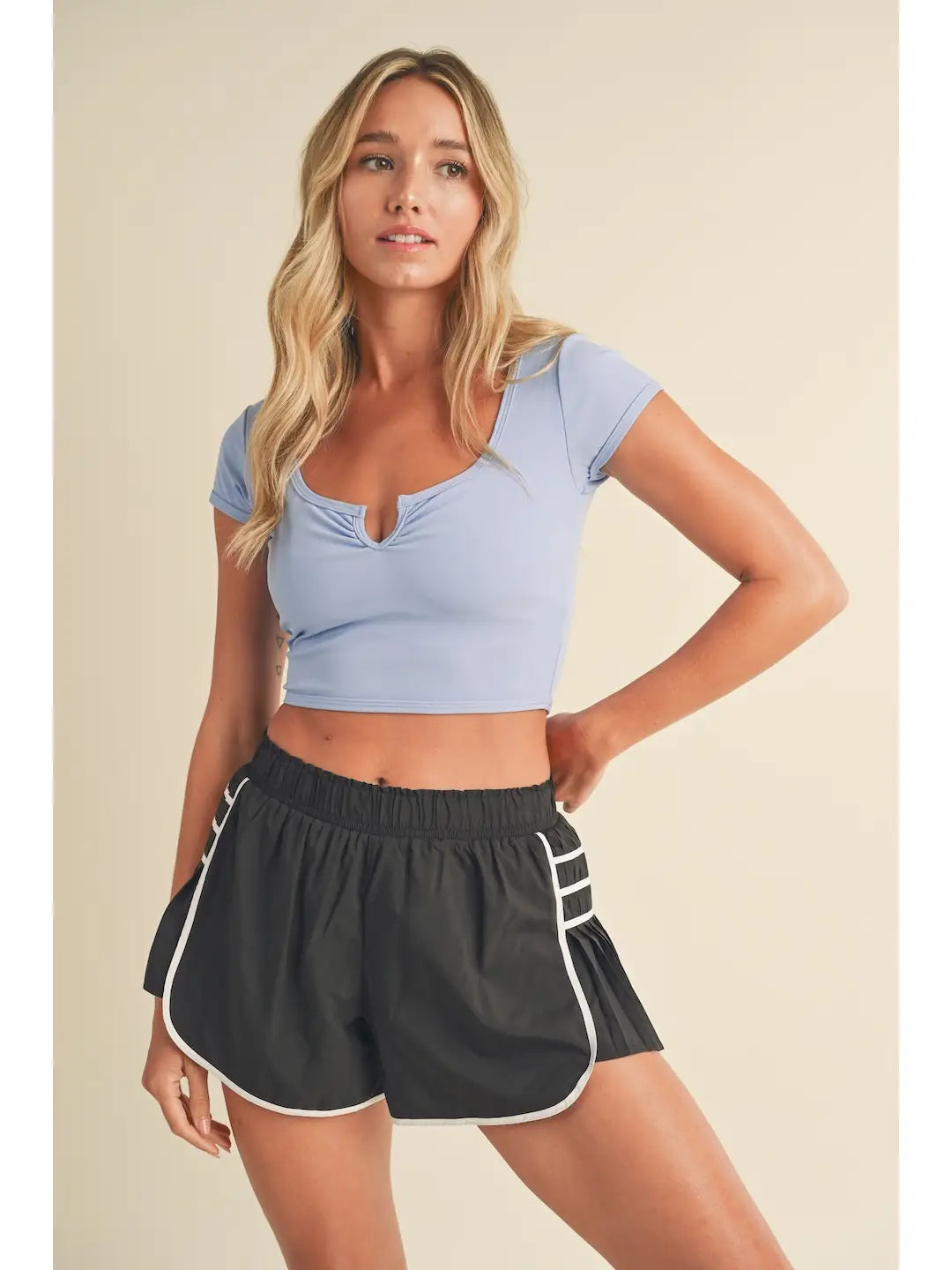 Scoop Neck Cropped Top